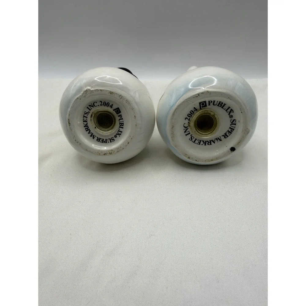 Christmas Snowmen Salt & Pepper Shakers. 2004 Edition Publix Promotion Vintage